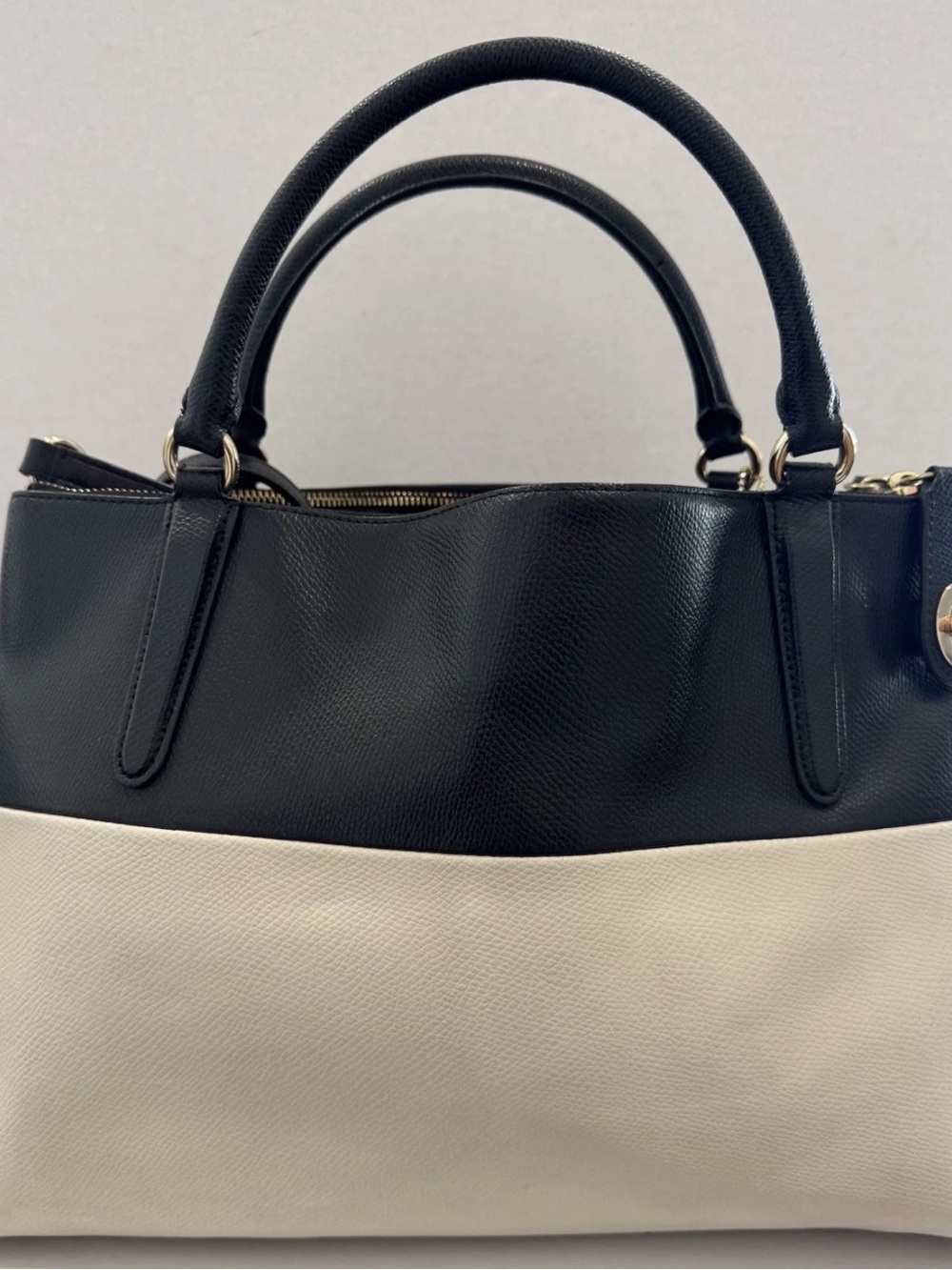 Coach Two-Tone Black and Cream Leather Tote-needs a touch of love - Picture 2 of 12
